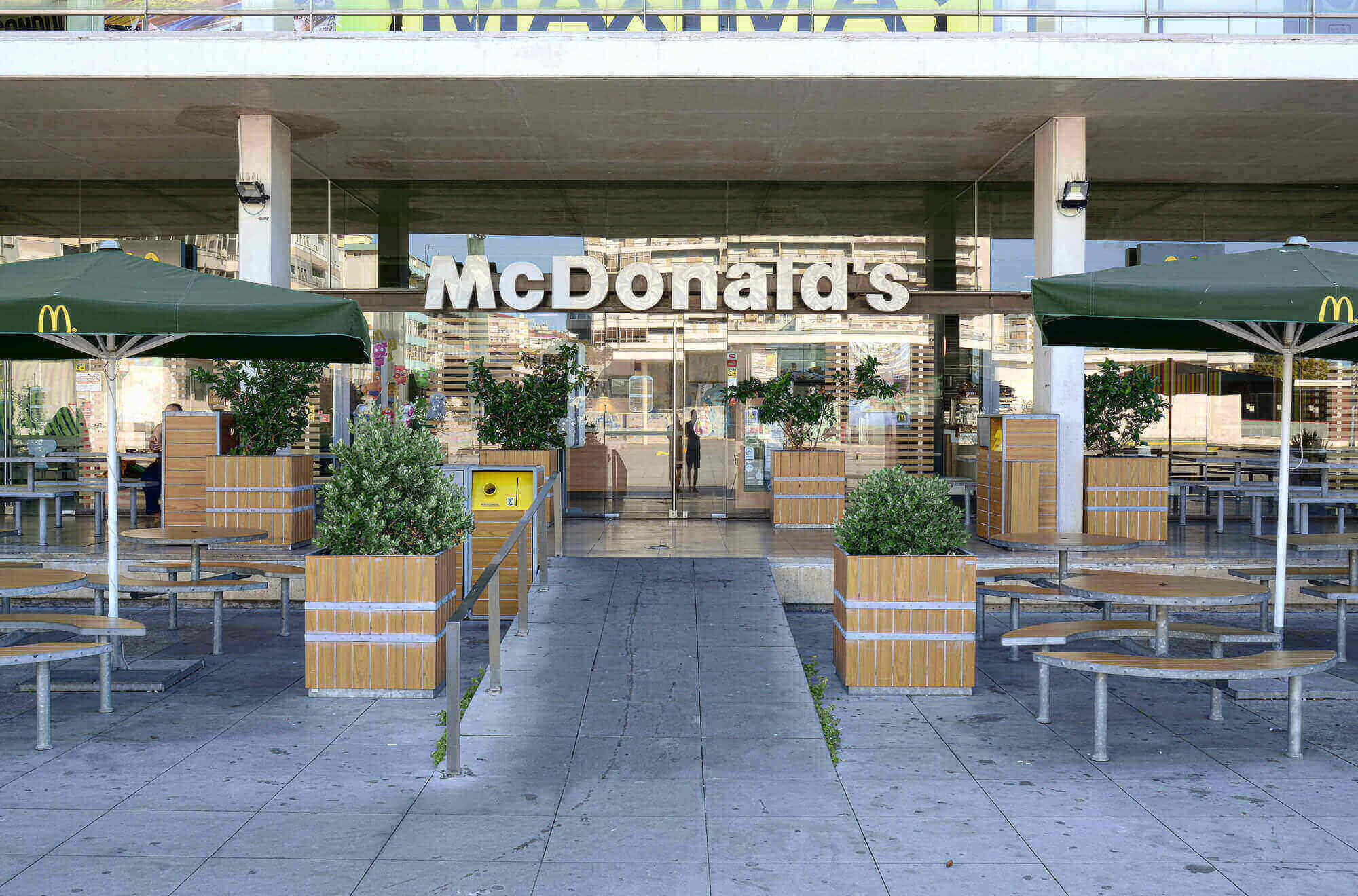 Exterior do restaurante McDonald's