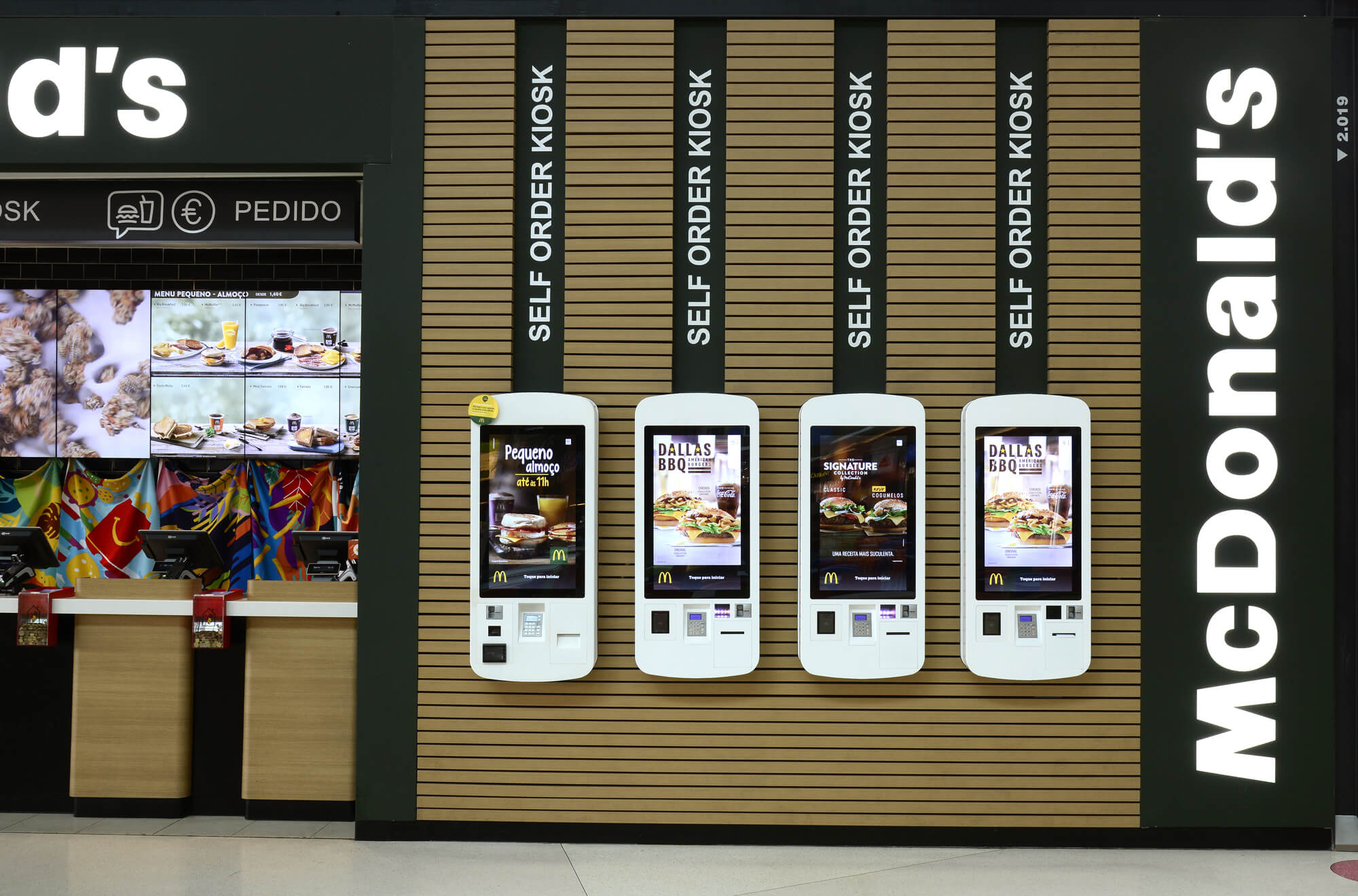 Ecrãs do restaurante McDonald's