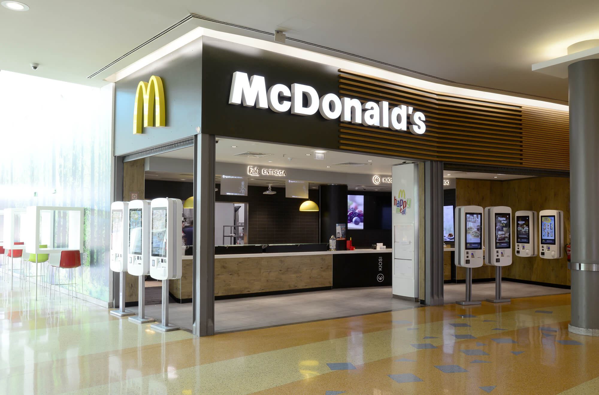 Exterior do restaurante McDonald's